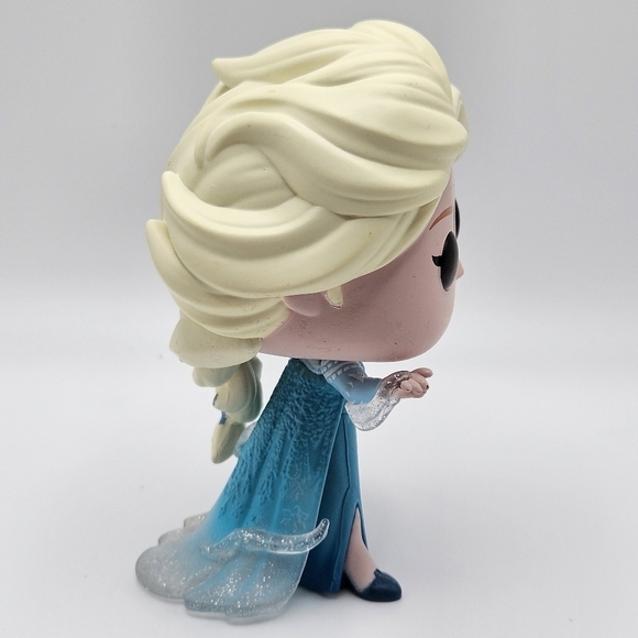 Funko Pop Disney 100 D100 #1319 Frozen Elsa Vinyl Figure - Picture 3 of 5